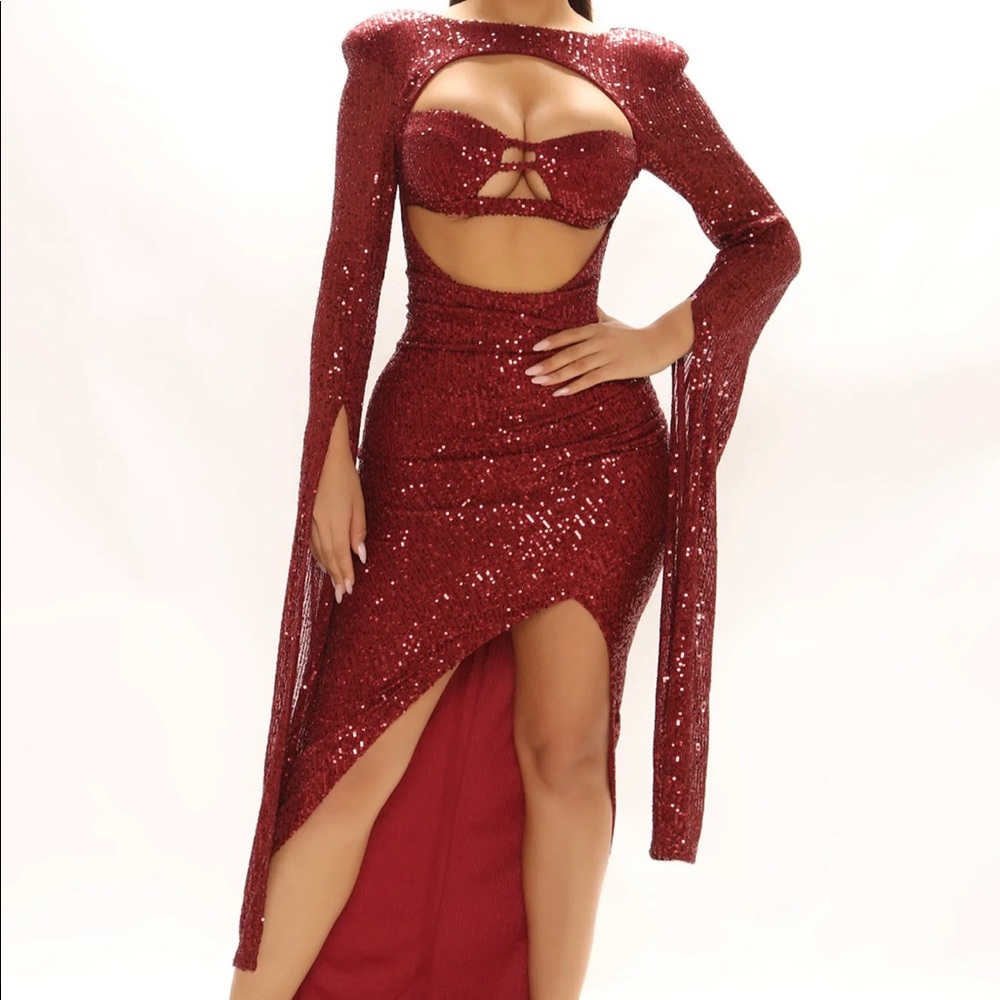 Fashion Nova XS Burgundy Dress